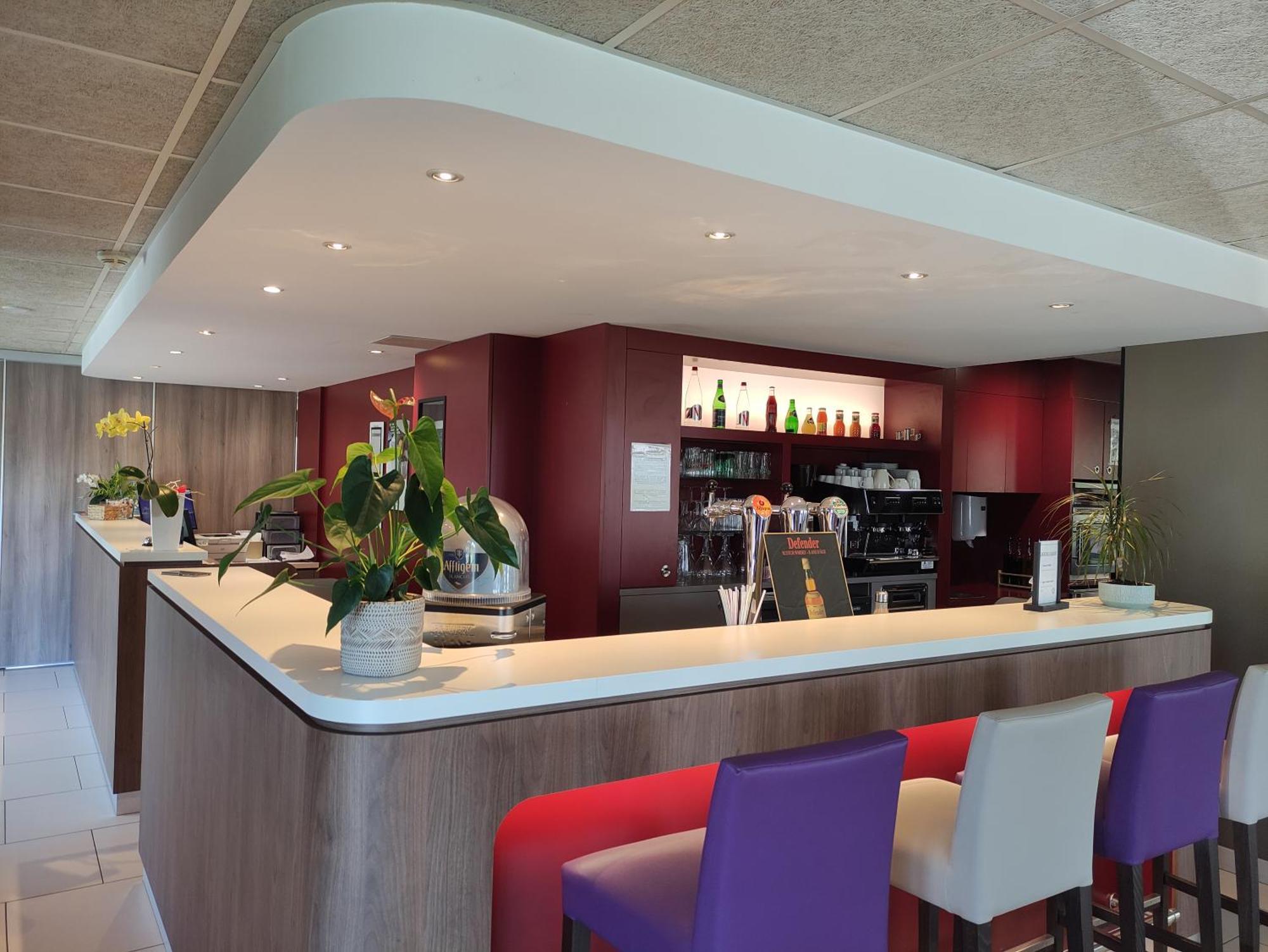 Campanile Sable-Sur-Sarthe Vion Hotel Bagian luar foto